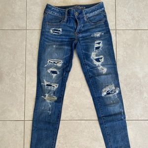 American eagle ripped skinny jeans